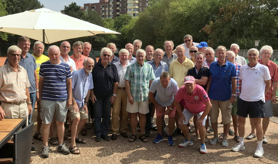 Teilnehmer der Alberti-Finalrunde 2018 auf der Tennisanlage in Steilshoop