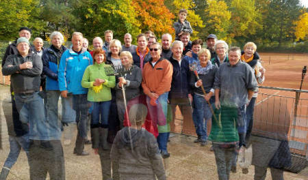 Aufräumen Herbst 2016 - Tennisgemeinschaft
