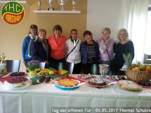 Kaffee & Kuchen Team begrüßt Sahar Kramper (3D Tennisdämpfer) Kaffee & Kuchen Team begrüßt Sahar Kramper (3D Tennisdämpfer)