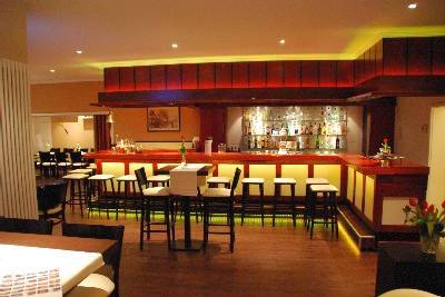 TennisBar - Tresen in rot