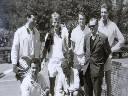 (Stehend: Peter Schrock, Werner Hamann, Ulrich Hartensuer, Heinz Pohl, Manfred Schäfer - Kniend: Manfred Bath, Günther Schubert)
