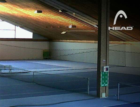 Tennishalle - Fußbodenheizung mit neuen moderenen Teppichboden und neuer Lichtanlage